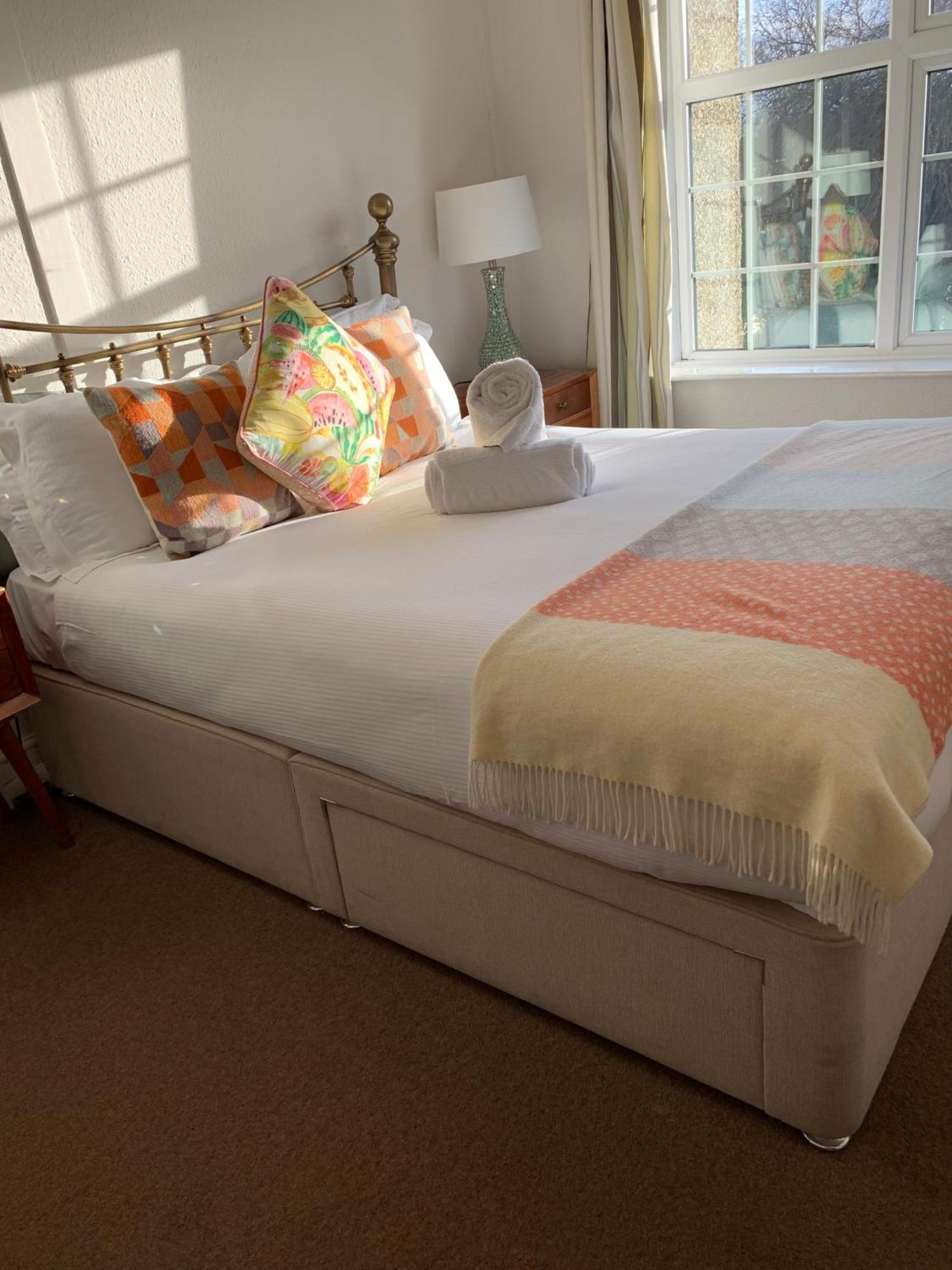 Bed and Breakfast The Lazy Lion Milford on Sea Exterior foto