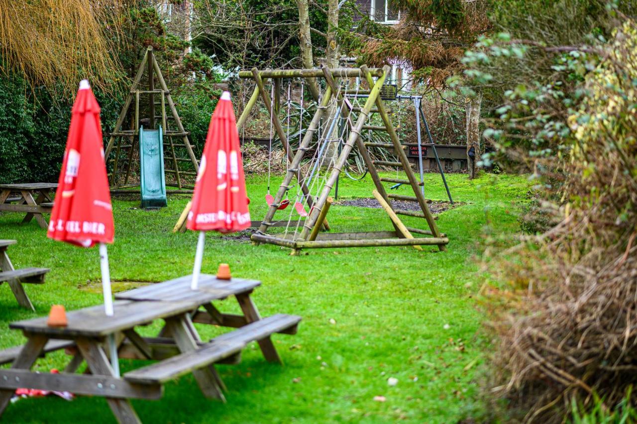 Bed and Breakfast The Lazy Lion Milford on Sea Exterior foto